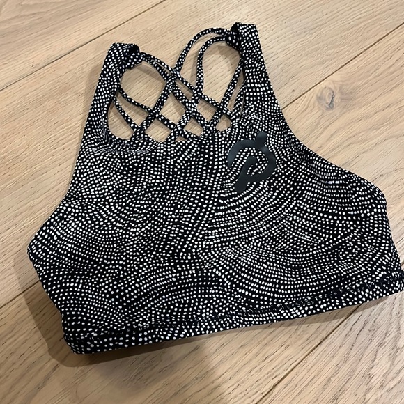 Lululemon x Peloton - Free to Be Wild High Neck Bra - 4 - Picture 1 of 5